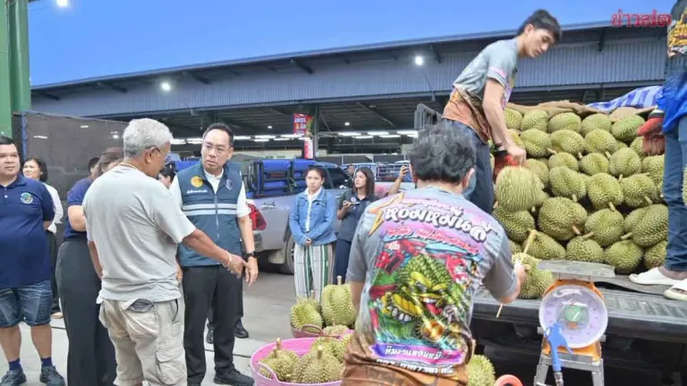 Commerce Ministry Unveils Four-Point Plan to Combat Durian Price Collapse