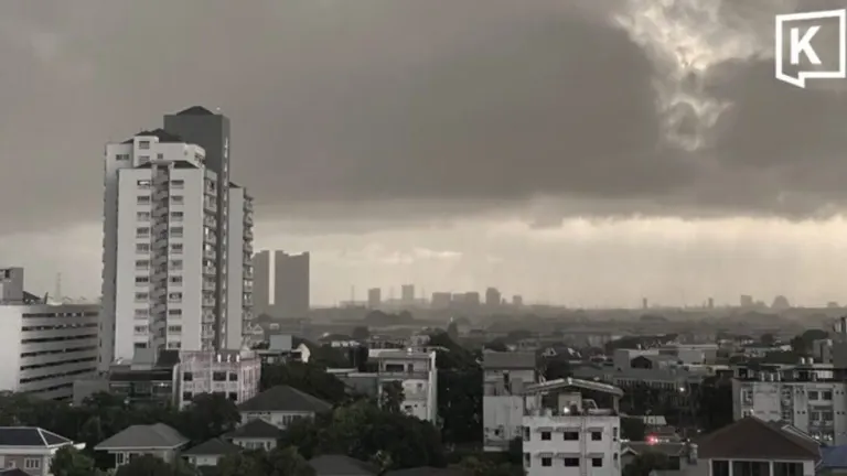 Heavy Rain Warning for 21 Provinces as Monsoon Strengthens