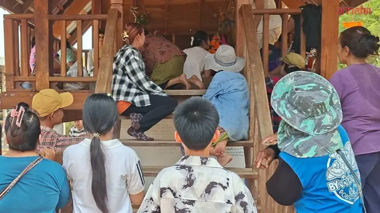 Lucky Wins for Many as Two Spirits Possess Bodies at Ancestral Shrine Ceremony to Reveal Winning Three-Digit Lottery Numbers