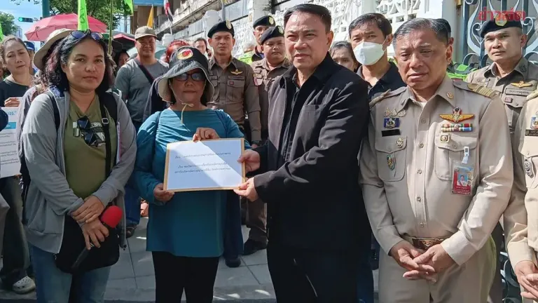Land Bank Activists Storm Government House Demanding Talks