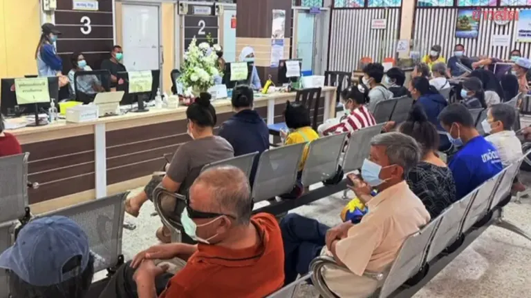 Eye Inflammation Cases Surge 220% in Betong from Indonesian Smoke