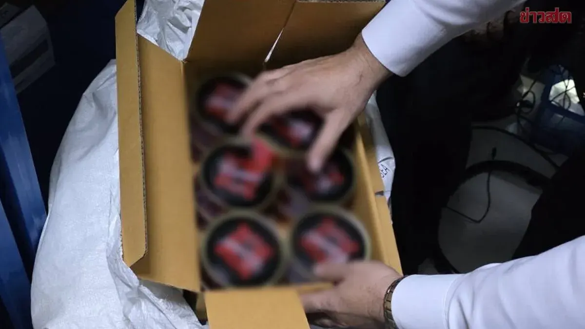 Cunning Chinese Operators Secretly Produce Counterfeit Car Polish Under Thai Brand, Sold on Online Platforms