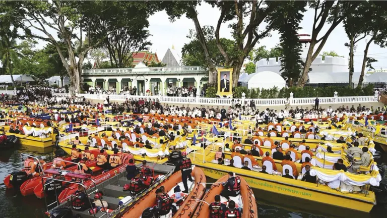 Bangkok Marks Historic Alms-Giving Ceremony on Three Canals