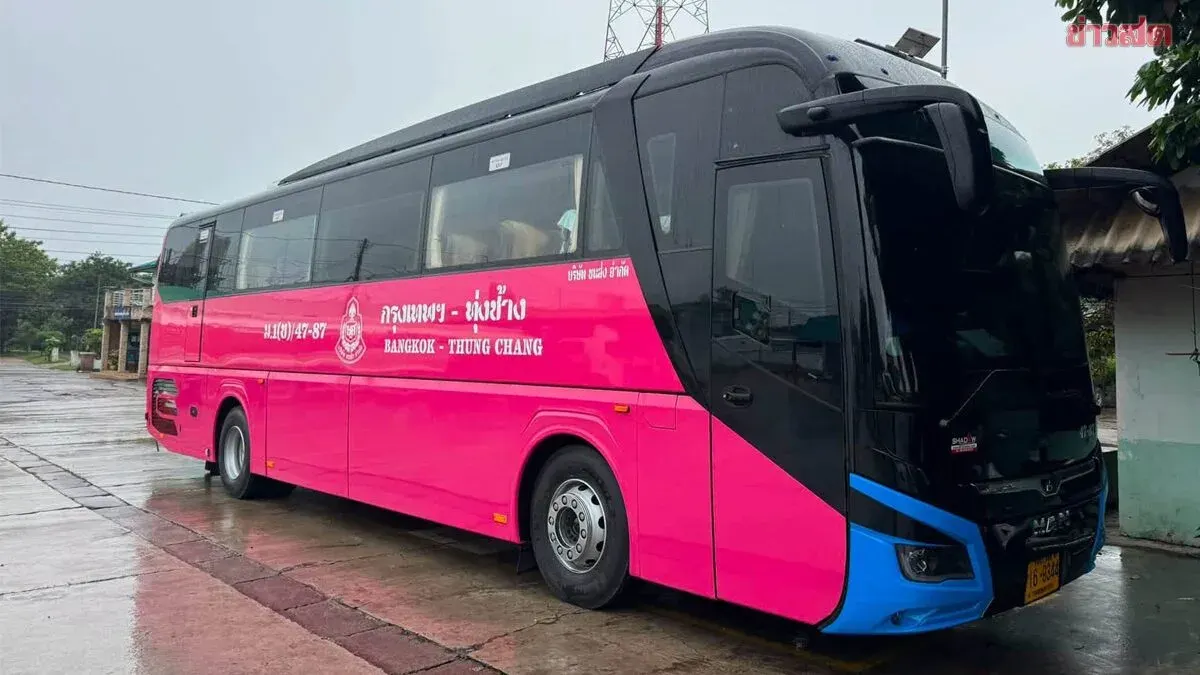 Floods Block Bangkok-Tung Chang Bus Route in Nan Province