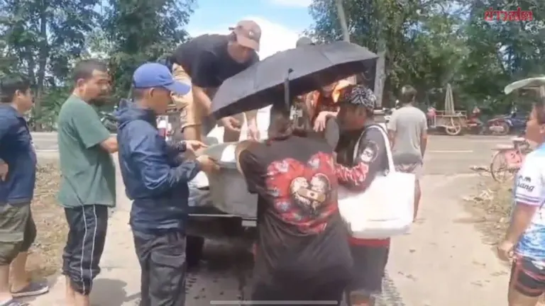 Flood‑Hit Parents Ferry Autistic Son in Basin to Hospital