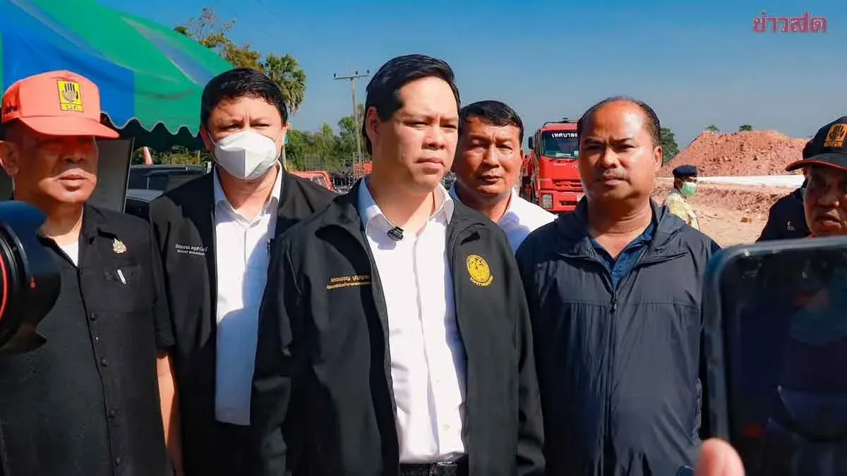 Sarapetch Monitors Koh Tao Landfill Fire, Mobilizes All Sectors to Accelerate Firefighting Efforts