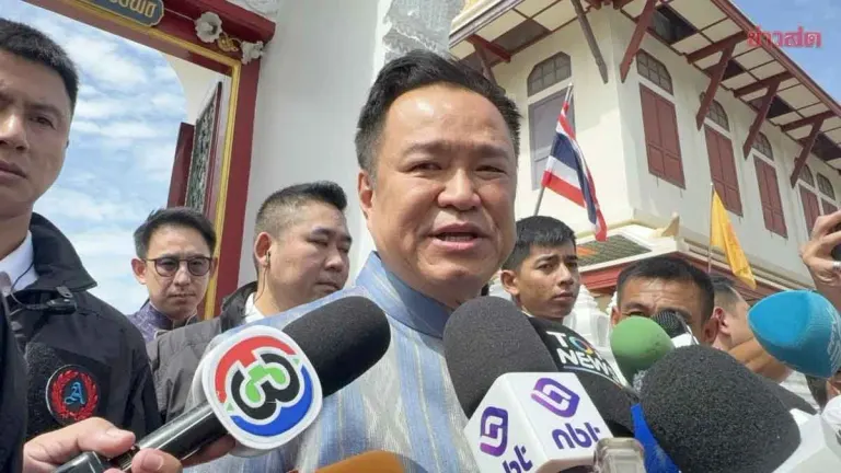 PM Vows Tough Penalties for ID Card Smuggling Ring