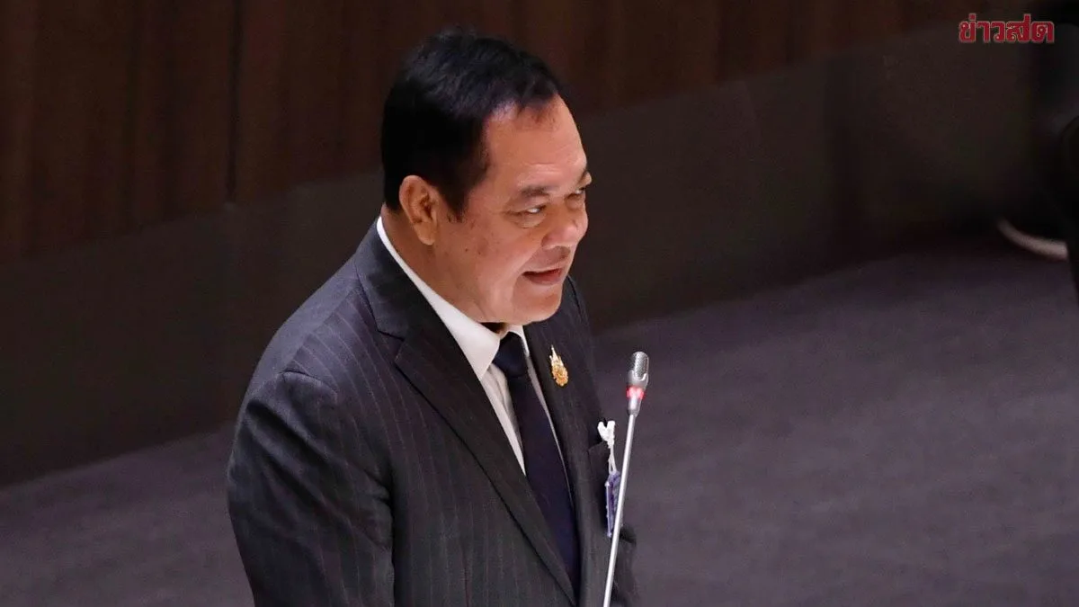 Thawee flags 400 billion baht borrowing as potential fiscal misconduct; insists aid must reach all groups as entire nation bears debt burden