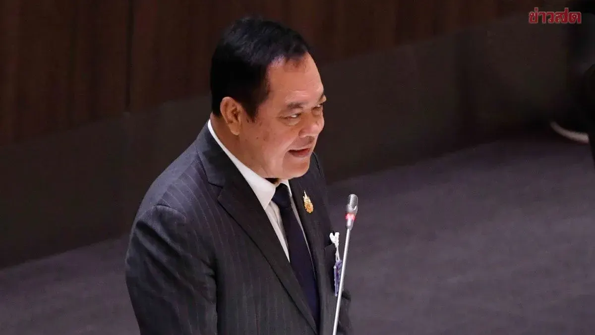 Thawee flags 400 billion baht borrowing as potential fiscal misconduct; insists aid must reach all groups as entire nation bears debt burden