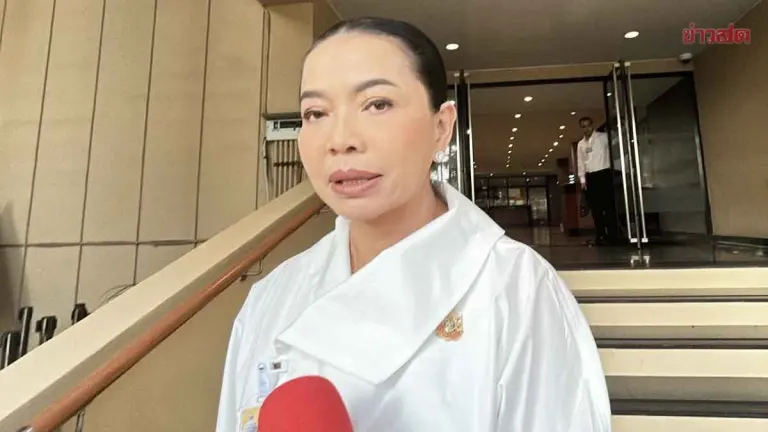 Deputy PM Vows to Sue Yingluck, But Not Yet