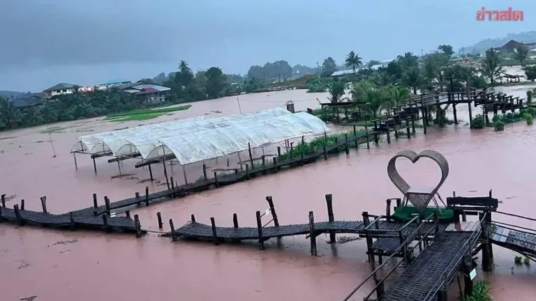 Flood Waters Moving Through Nan Province Districts to Sirikit Dam
