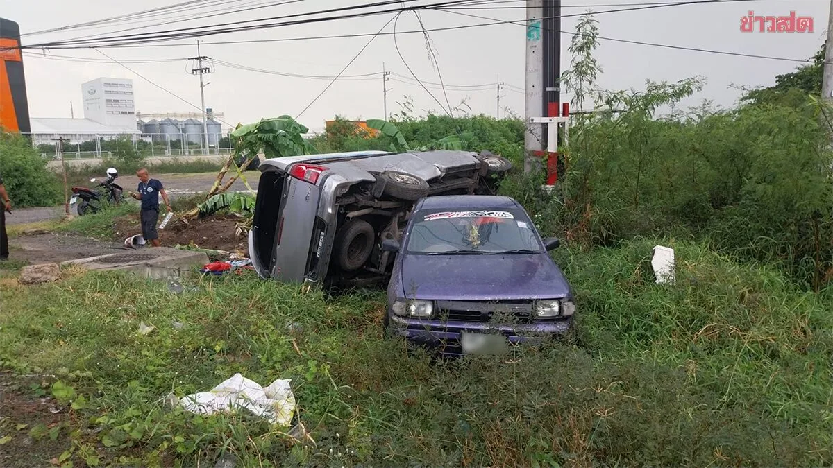 Heavy Rain Causes Pickup Truck to Skid, Killing Street Vendor