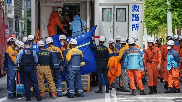 Over 20 taken to hospital after unknown substance allegedly sprayed in Tokyo shopping area