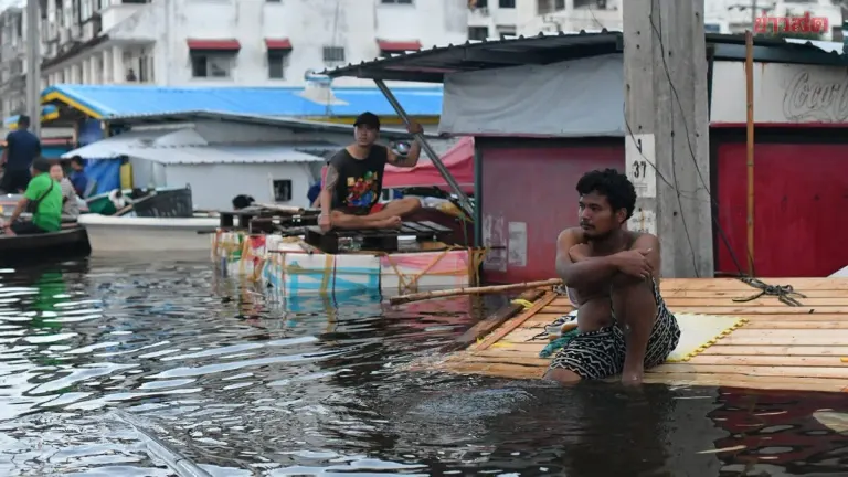 Floods Hit 30 Thai Provinces and Bangkok, Affecting Millions