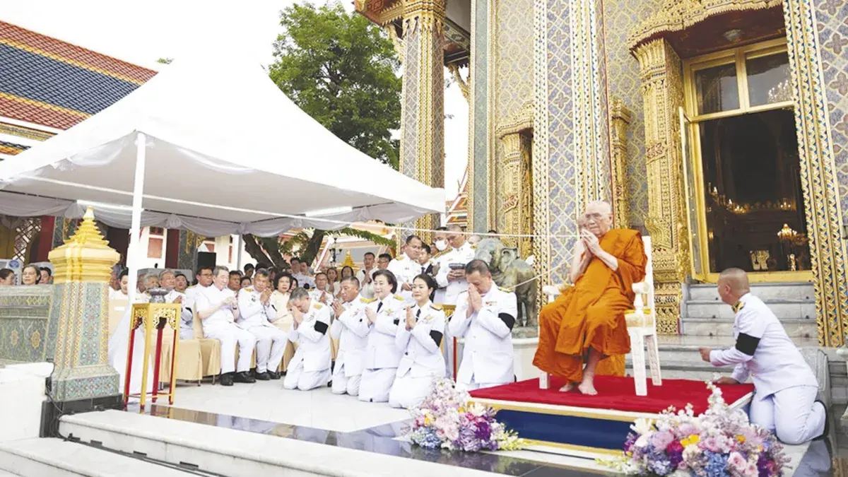 Buddha Statue Casting Ceremony Honors Queen's 60th Birthday