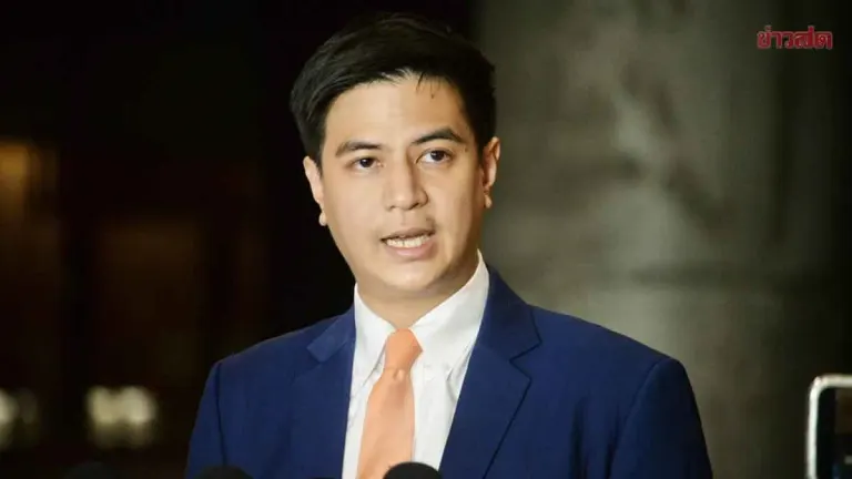 Parit Presents Money Transfer Evidence Against Red Senator