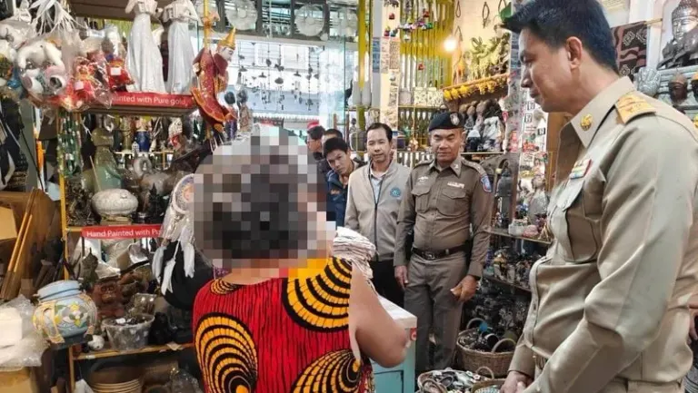 Shop owner in hot water again after clash with Chinese tourists