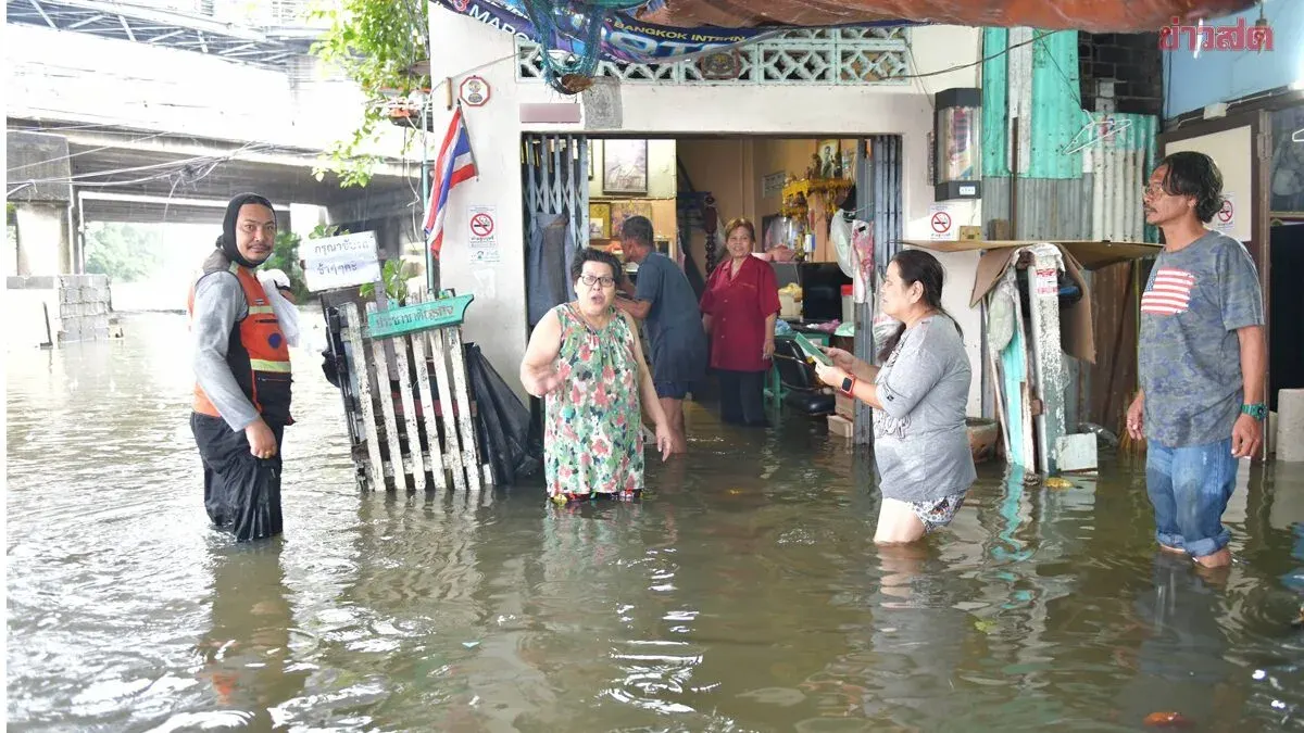 Bangkok Governor: Flooded Canals, Not Blocked Pipes, Are the Problem