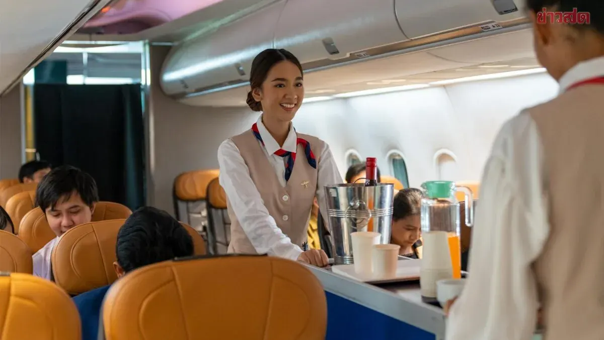 Flight Attendant Salaries Vary Widely By Airline