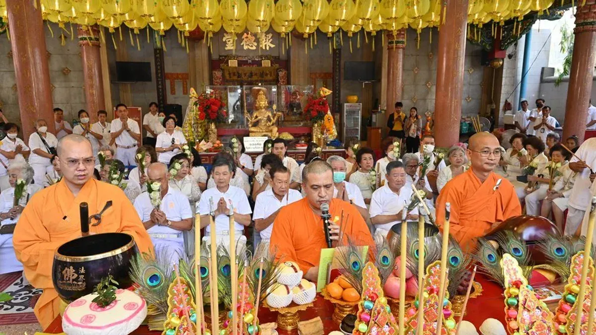 Po Tek Tung Foundation Hosts Free Vegetarian Festival in Bangkok