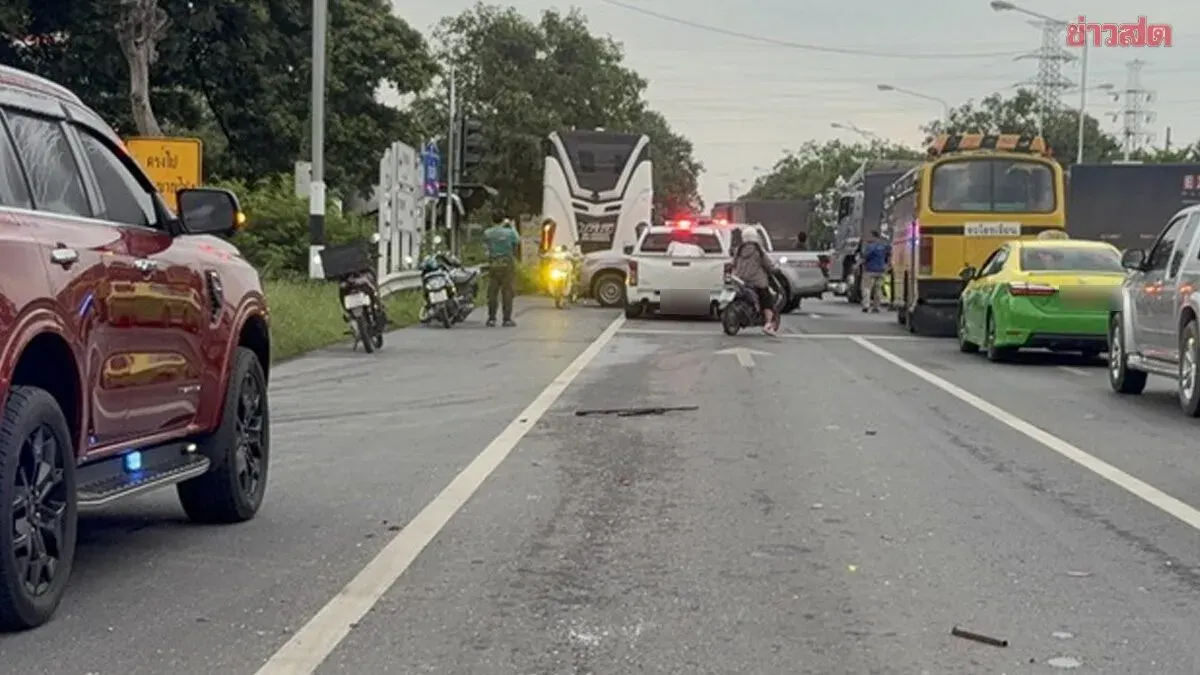 Employee Bus Crashes Into Another Bus, 25 Injured