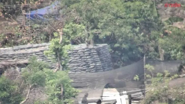 Cambodian Provocations Continue: Mysterious Blue Banner Raised Near Chong Cham, Military Base Repositioned Close to Thai Border, Thai Forces Move to Halt Actions as Tension Escalates