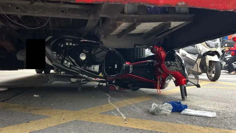 Motorcycle Crashes Into Full Bus at Intersection, Two Seriously Hurt