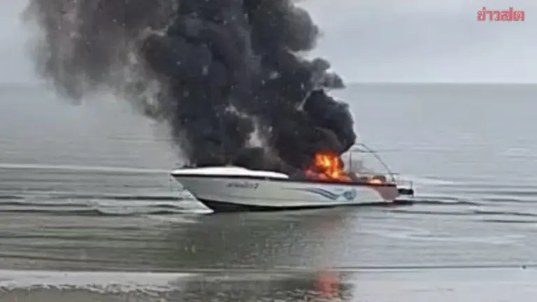Speed Boat Catches Fire and Burns to Ashes: Popular Tour Company Vessel Destroyed, Operator Injured, Damage Estimated Over 4 Million Baht