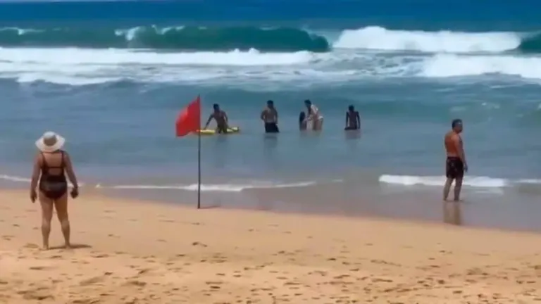 Tourist Rescued After Ignoring Red Flag at Nai Thon Beach