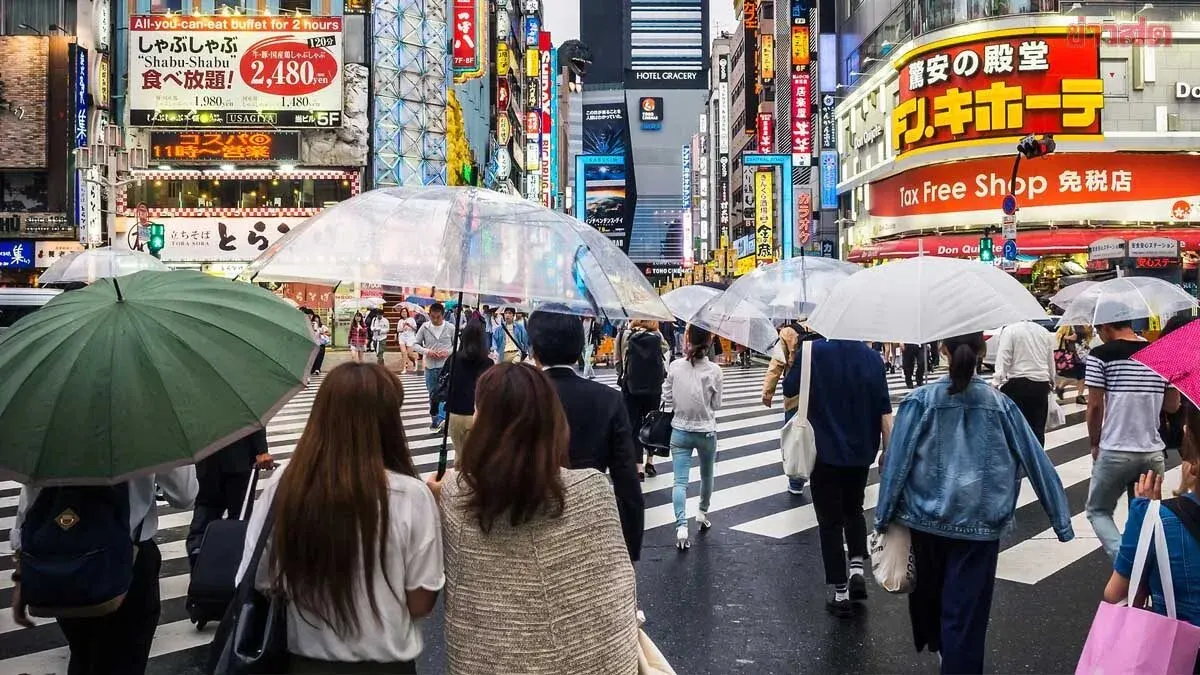 Tokyo Sets Record With 34 Consecutive Days of Rain